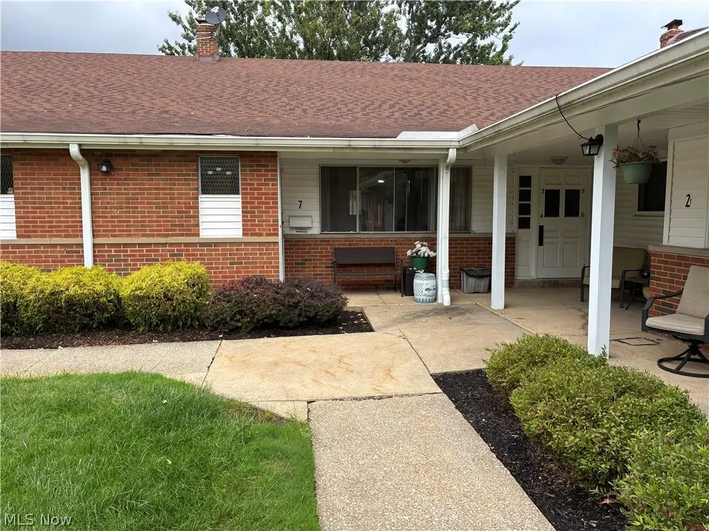 25500 Country Club #7, North Olmsted, OH 44070 - #1