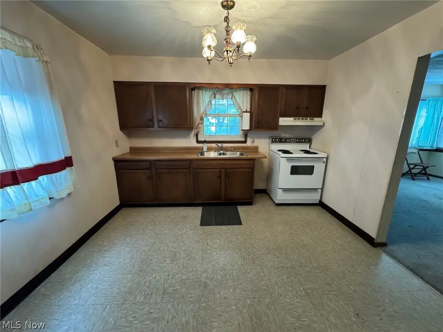 6105 Vandalia Avenue, Brooklyn, OH 44144 - #2