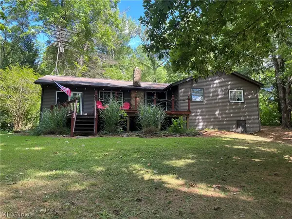 27 Margo Lane, Senecaville, OH 43780