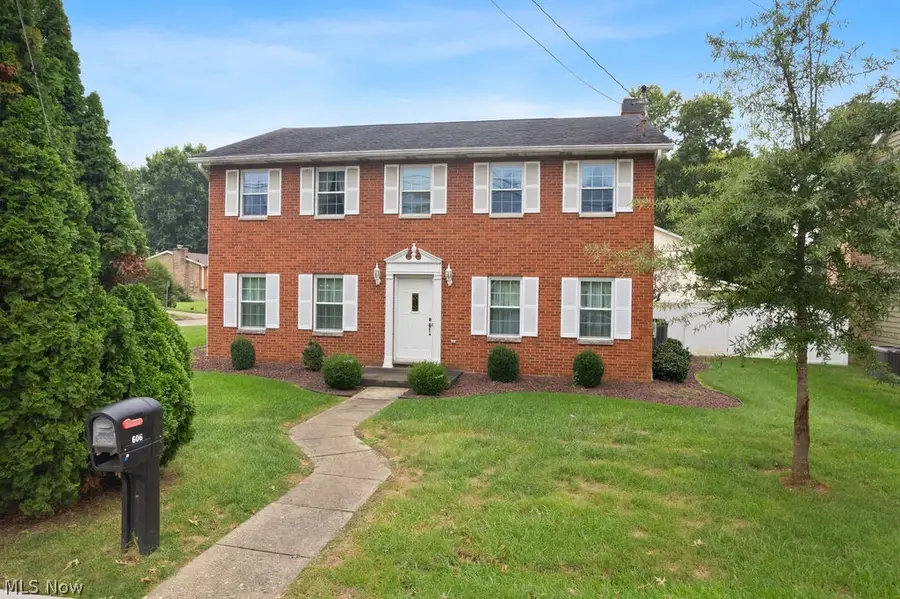 606 51st Street, Vienna, WV 26105 - #3