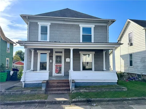 717 S South Lawn Avenue, Coshocton, OH 43812