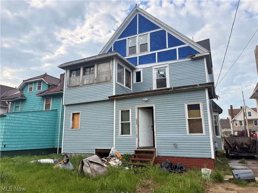 10704 Pasadena Avenue, Cleveland, OH 44108 - #2