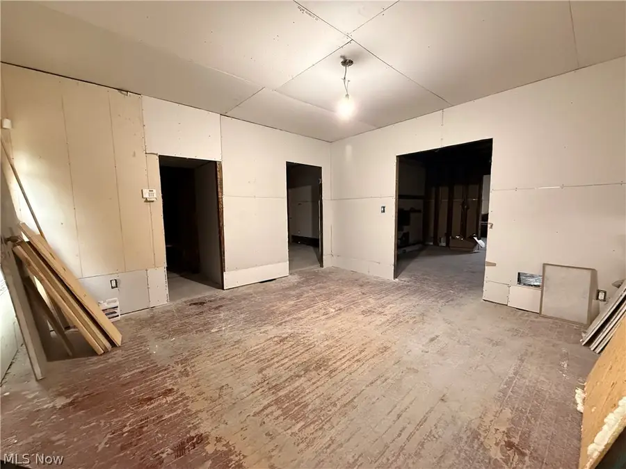 10704 Pasadena Avenue, Cleveland, OH 44108 - #3