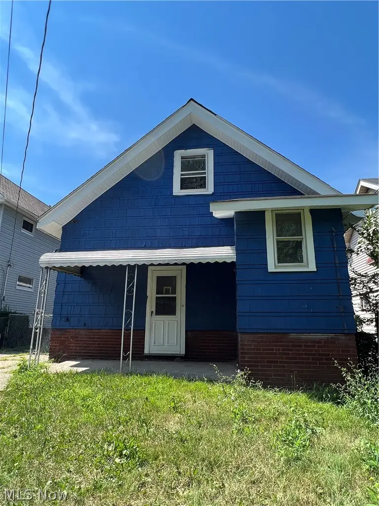 3227 W 114th Street, Cleveland, OH 44111 - #3