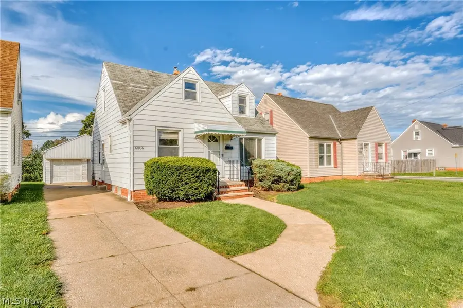 6006 Snow Road, Parma, OH 44129 - #2