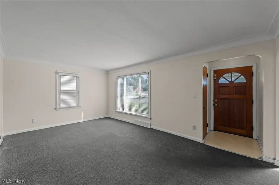 6006 Snow Road, Parma, OH 44129 - #3