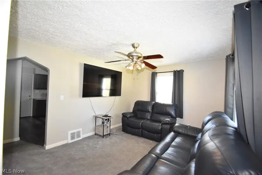 616 Poland Avenue, Struthers, OH 44471 - #2