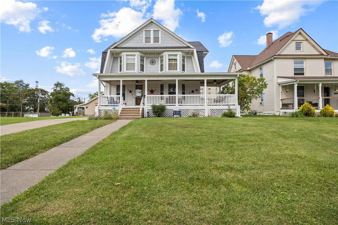 1032 W 4th Street, Lorain, OH 44052 - #1