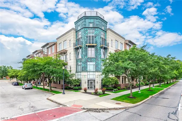 16800 Van Aken Boulevard #410, Shaker Heights, OH 44120