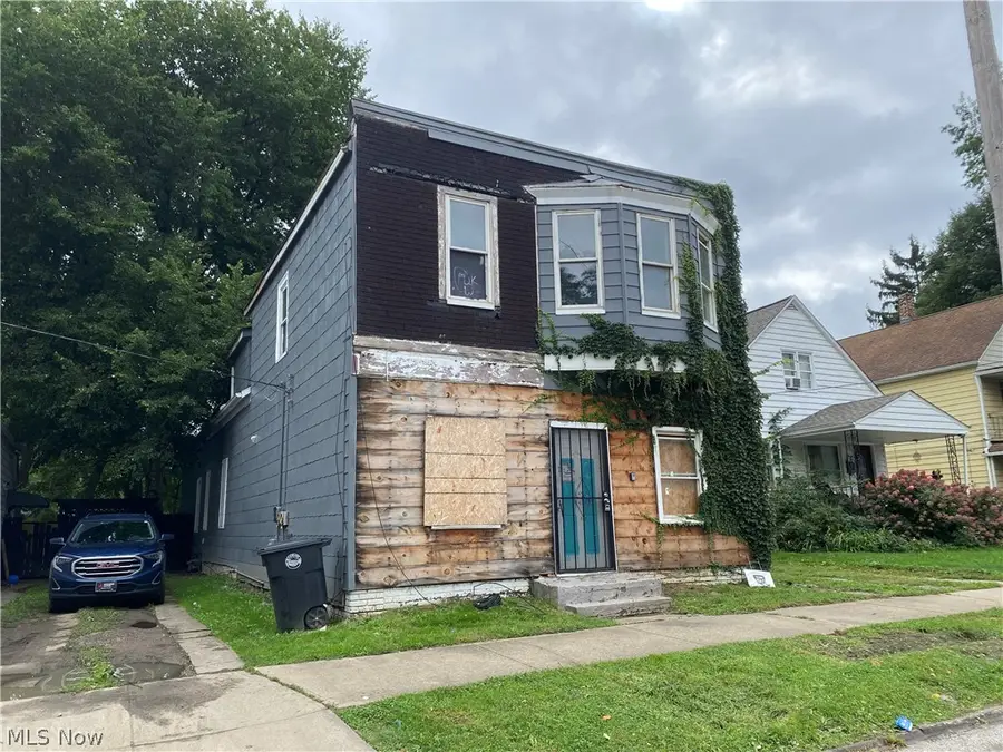 3661 E 59th Street, Cleveland, OH 44105 - #2