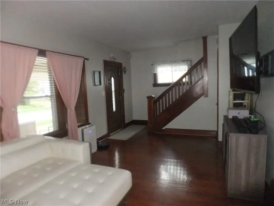 5906 Velma Avenue, Parma, OH 44129 - #3