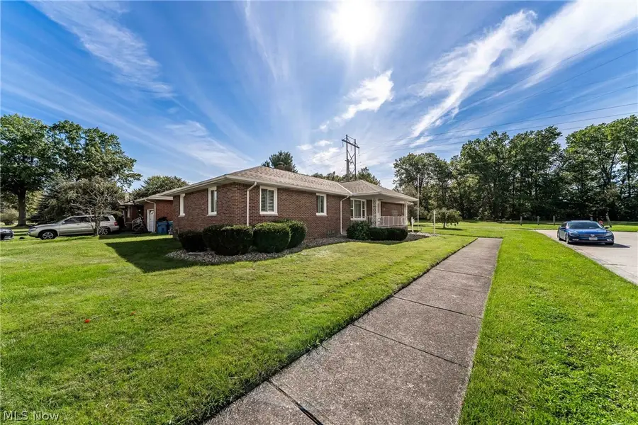 2502 E 35th Street, Lorain, OH 44055 - #2