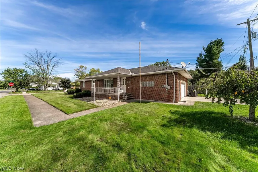 2502 E 35th Street, Lorain, OH 44055 - #3