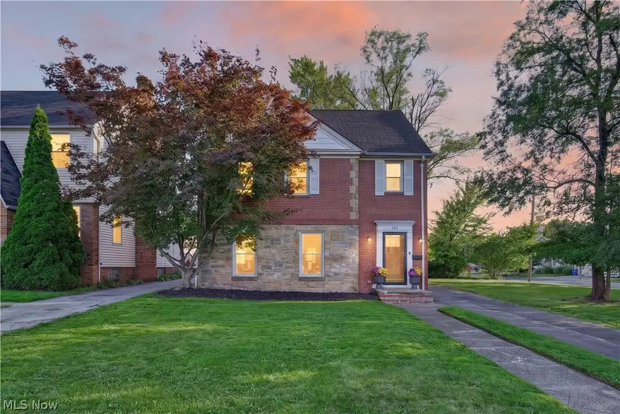 3582 Raymont Boulevard, University Heights, OH 44118 - #2