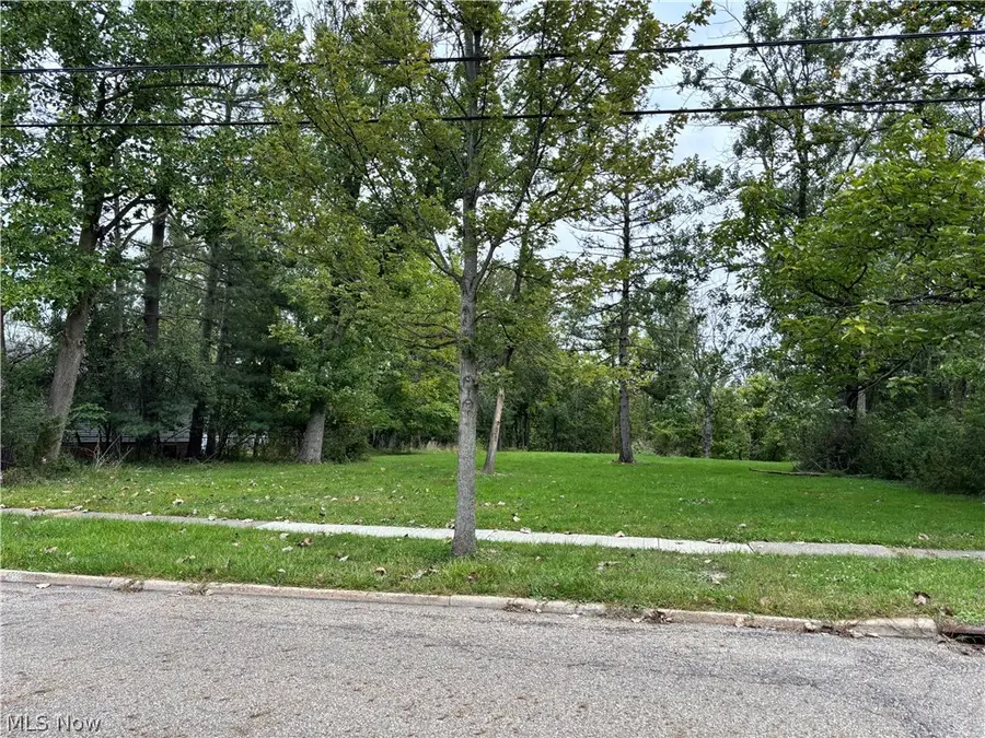 787 Archer Road, Bedford, OH 44146 - #2