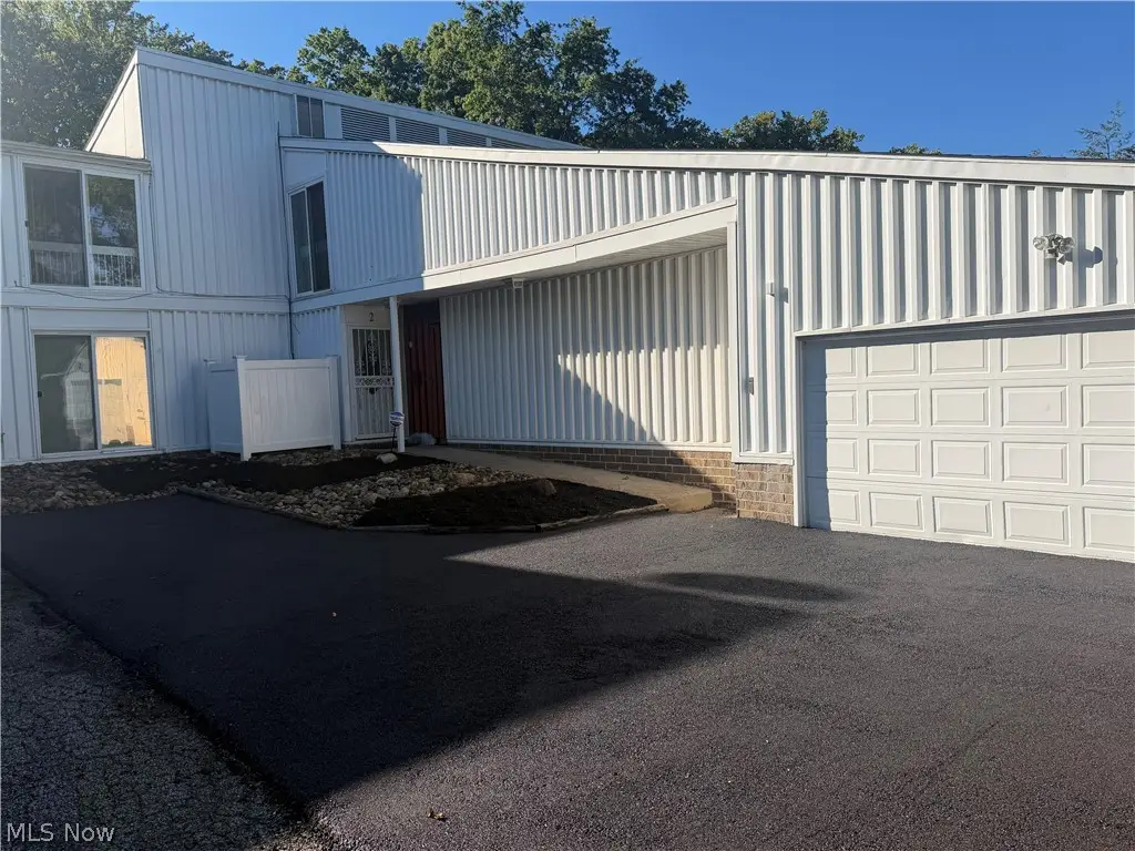 2 Sutton Place, Shaker Heights, OH 44120 - #1