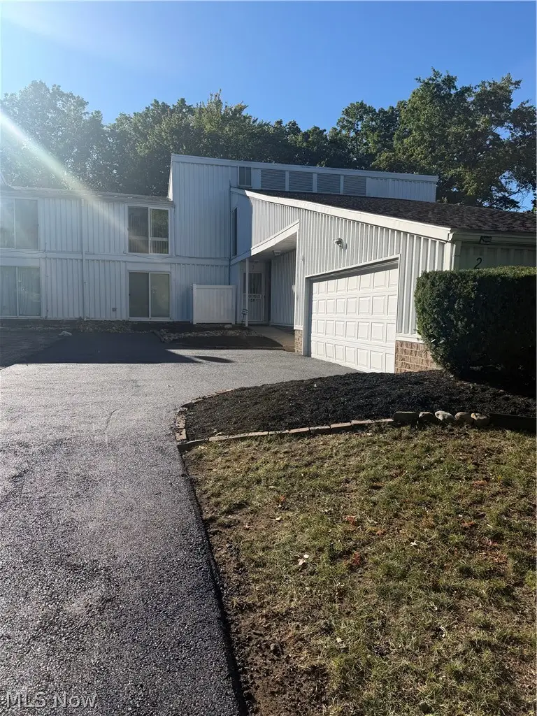 2 Sutton Place, Shaker Heights, OH 44120 - #2