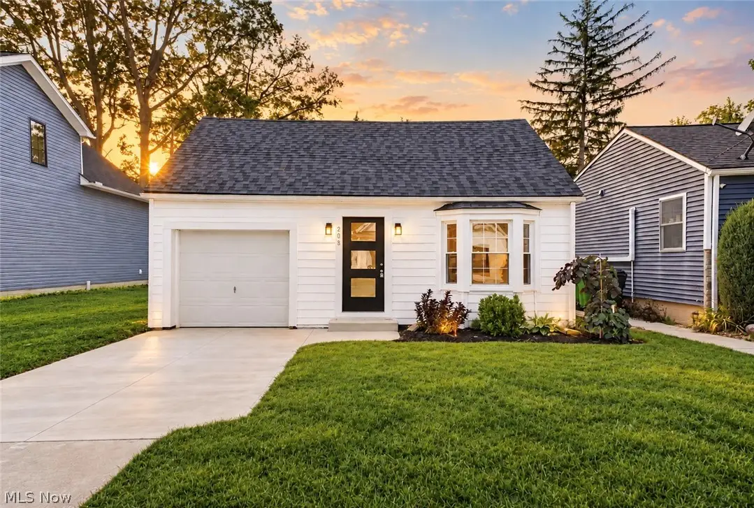 208 Sunset Road, Avon Lake, OH 44012 - #1