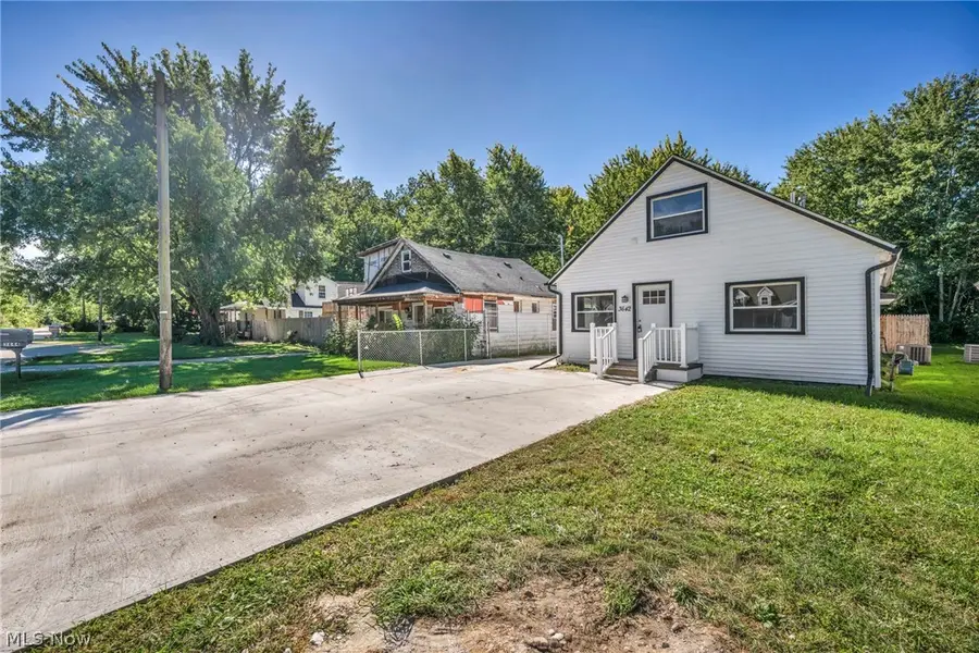3642 Albany Avenue, Lorain, OH 44055 - #3