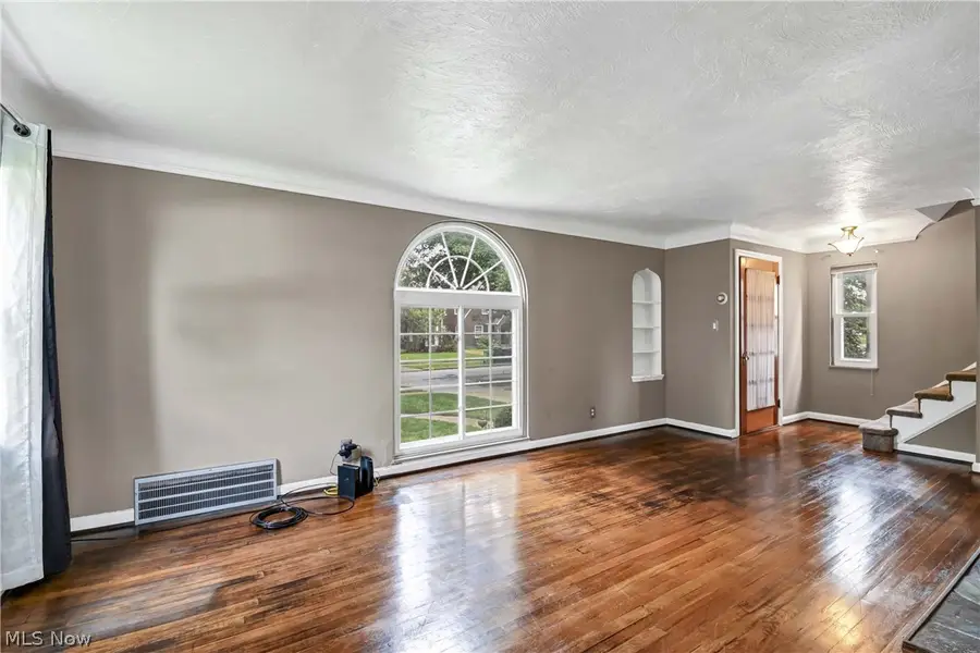 94 E 217th Street, Euclid, OH 44123 - #3
