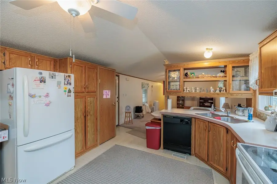 31 Grand Boulevard, Olmsted, OH 44138 - #3