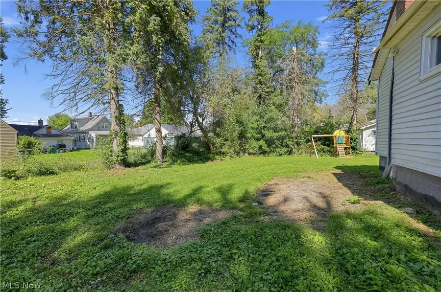 1717 Root Ne Avenue, Canton, OH 44705 - #2