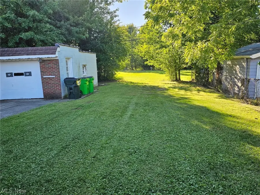 3868 Warrensville Center Road, Warrensville Heights, OH 44122 - #3