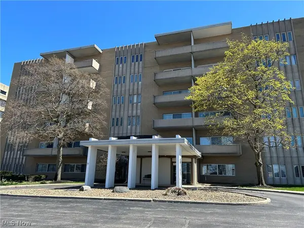 3167 Linden Road #204, Rocky River, OH 44116