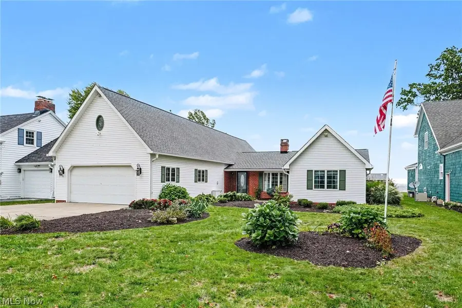 3711 Edgewater Drive, Ashtabula, OH 44004 - #2
