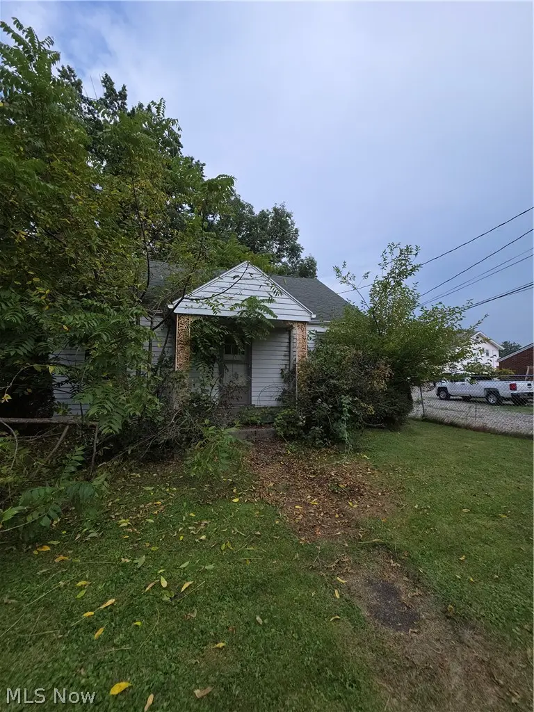 126 Ingall Nw Avenue, Massillon, OH 44646 - #1