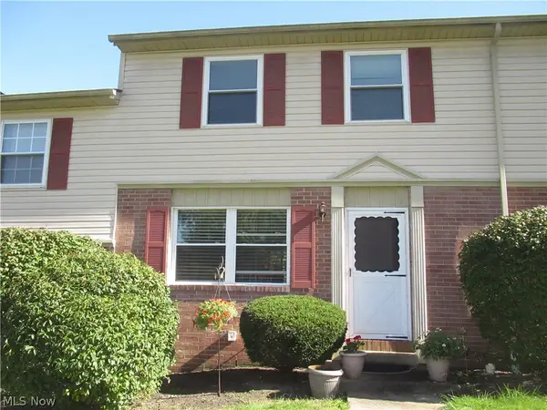 295 Carriage Lane, Canfield, OH 44406