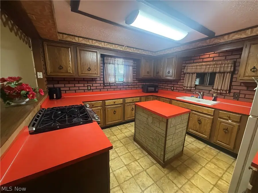 214 Reed Avenue, Campbell, OH 44405 - #3