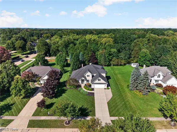 5609 Hawthorne Drive, Highland Heights, OH 44143