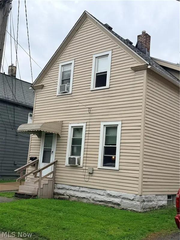 3525 Dawning Avenue, Cleveland, OH 44109