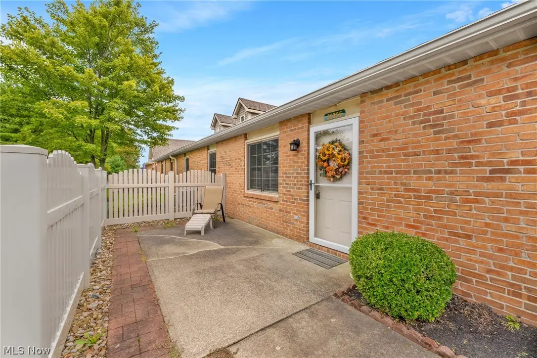 35255 Greenwich Avenue, North Ridgeville, OH 44039 - #1