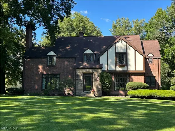 1000 Colonial Drive, Youngstown, OH 44505