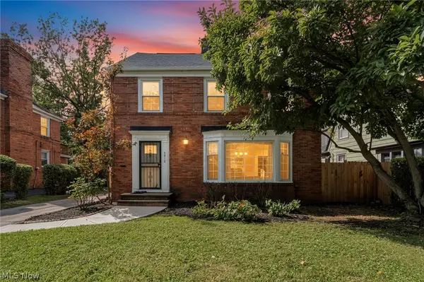 3012 Keswick Road, Cleveland, OH 44120
