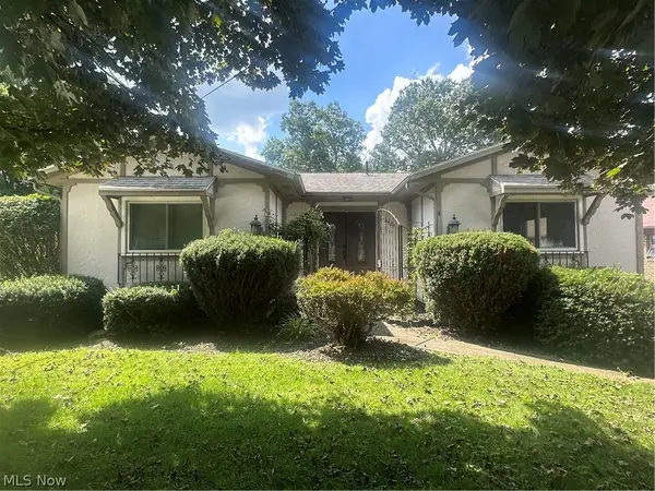 6425 Woodmoor Nw Avenue, Canton, OH 44718