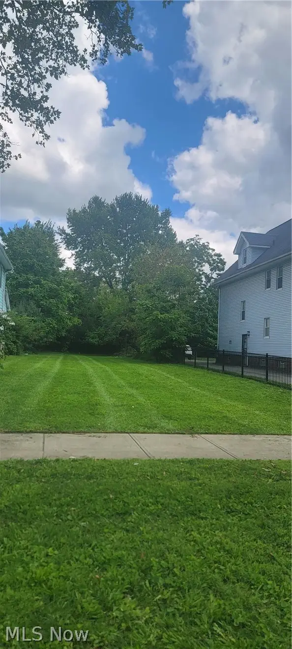 3669 E 147th Street, Cleveland, OH 44120 - #1