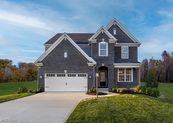 3618 Great Windsor Lane, Green, OH 44685
