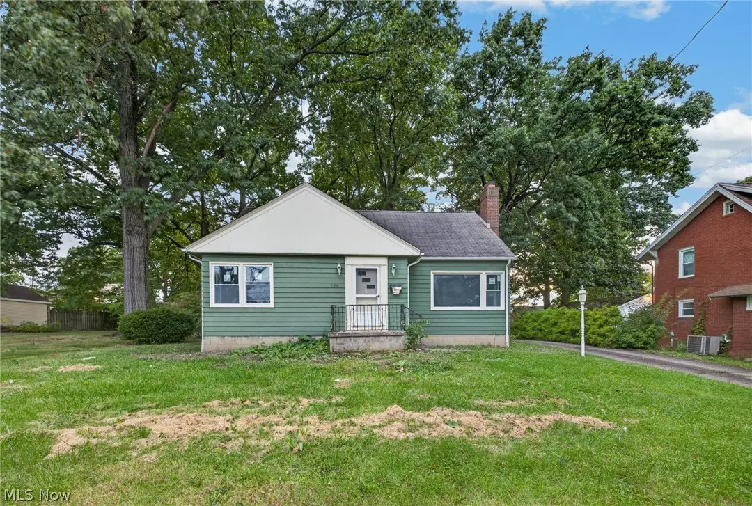 132 S Main Street, Austintown, OH 44515 - #1