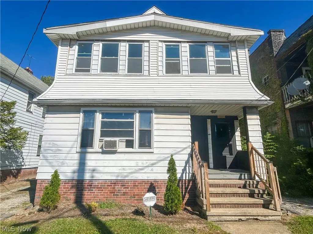 15005 Lucknow Avenue, Cleveland, OH 44110 - #1