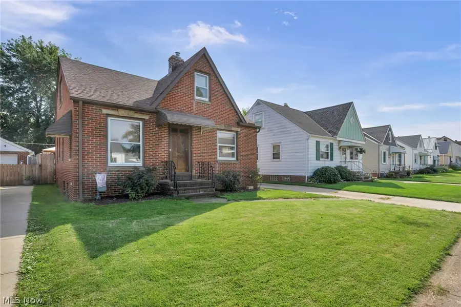 6311 Laverne Avenue, Parma, OH 44129 - #2