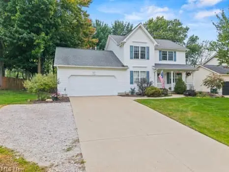 624 Royal Woods Drive, Wadsworth, OH 44281
