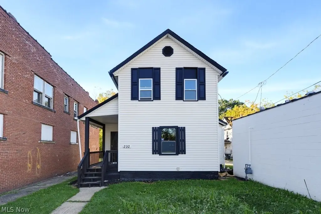 290-292 E South Street, Akron, OH 44311 - #1