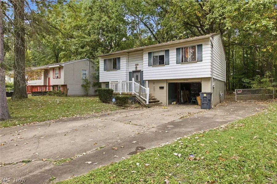 3106 Williamsburg Nw Street, Warren, OH 44485 - #2