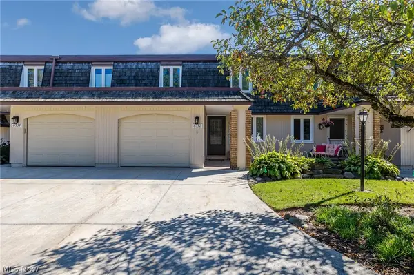8532 Tanglewood Trail, Chagrin Falls, OH 44023