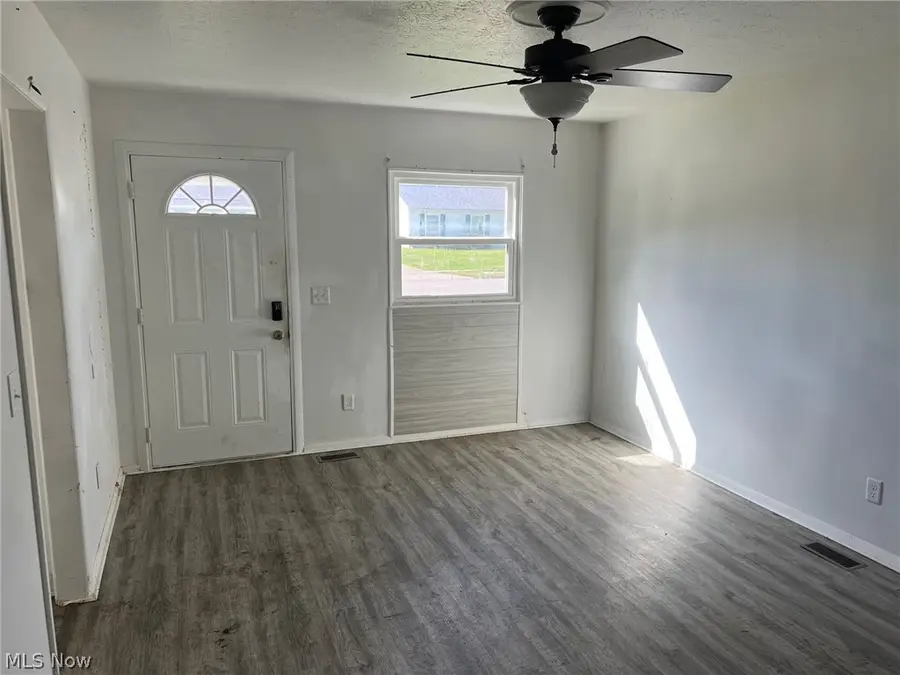 1218 E Farwell Street, Sandusky, OH 44870 - #3