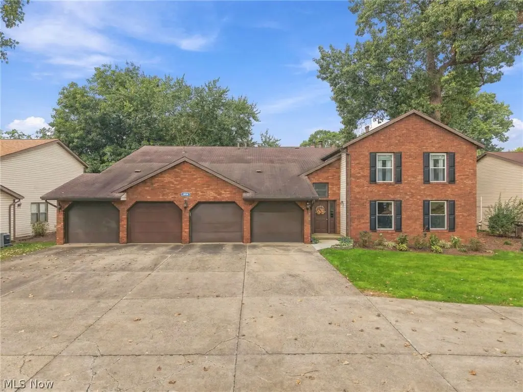 1818 Harbour Nw Circle #12D, Canton, OH 44708 - #1