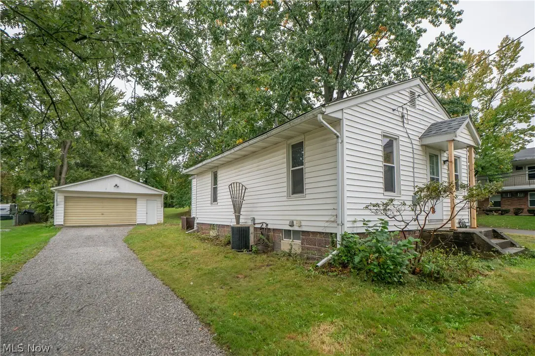 2325 Eastlawn Avenue, Akron, OH 44305 - #1